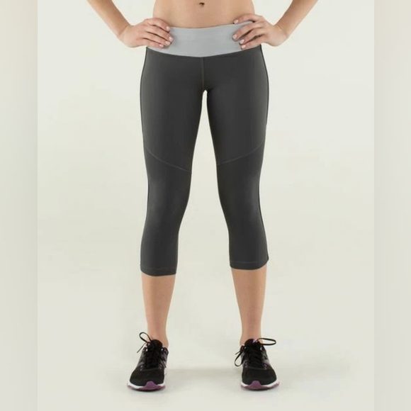 Lululemon Athletica Gray and Light Blue Leggings - Picture 1 of 6